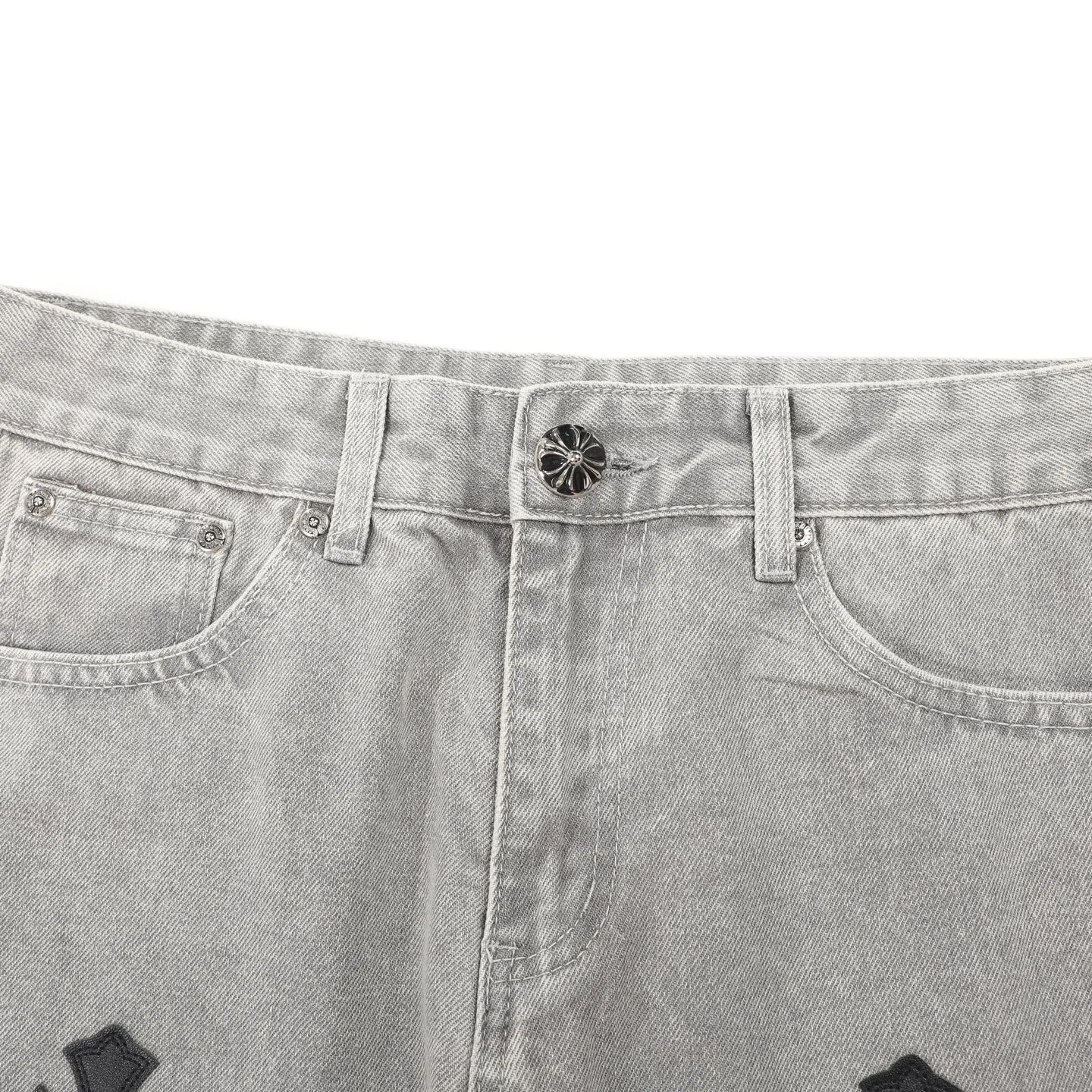 P230 Chrome Hearts CH Chrome Hearts Heavy Industry Damaged High Street Jeans exude unruly personality and unique charm. Every wear and tear is carefully designed to present a unique artistic feel. Made of imported denim fabric, which has undergone heavy industrial washing and damage treatment, the trousers show a super cool effect on the upper body, allowing you to dominate the fashion stage.  This is more than just a pair of jeans, it is an expression of attitude. With its unique design concept and ultimate pursuit of details, Croxin breaks traditional boundaries and defines the jeans trend in the new era. The trousers are made of double-layer woven fabric and matched with customized hardware, showing an incomparably beautiful and unique style, making every wearer the focus of fashion. Imported denim fabric, super heavy-duty washed and damaged, the upper body is super cool! Customized hardware. Unbeatable and beautiful style. The production process is difficult. Full of high street feel. Color: Gray Size: S M L XL XXL
